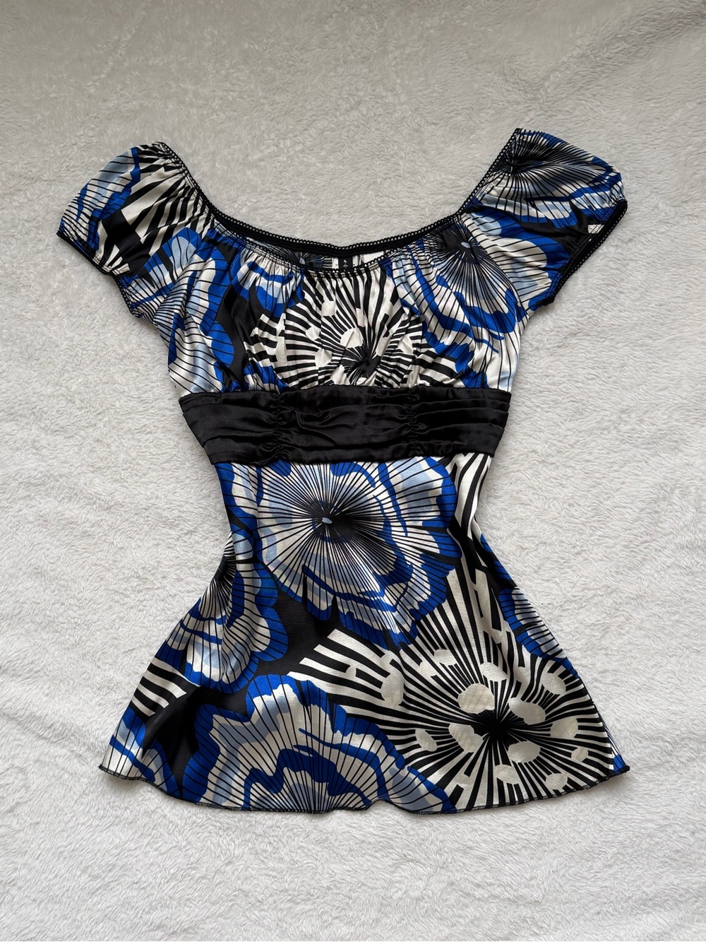 y2k Heart Soul white and blue abstract floral print satin-like babydoll top
